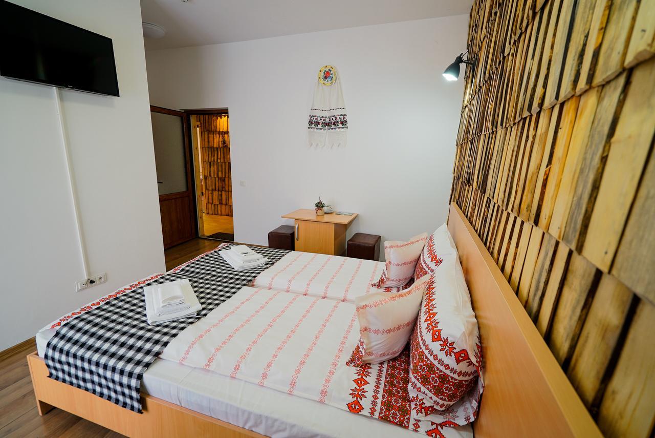 Casa Ralucai Hotell Moisei Exteriör bild