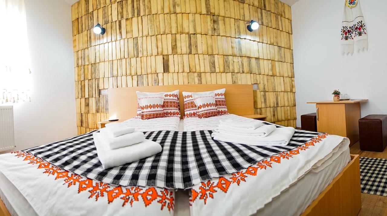 Casa Ralucai Hotell Moisei Exteriör bild