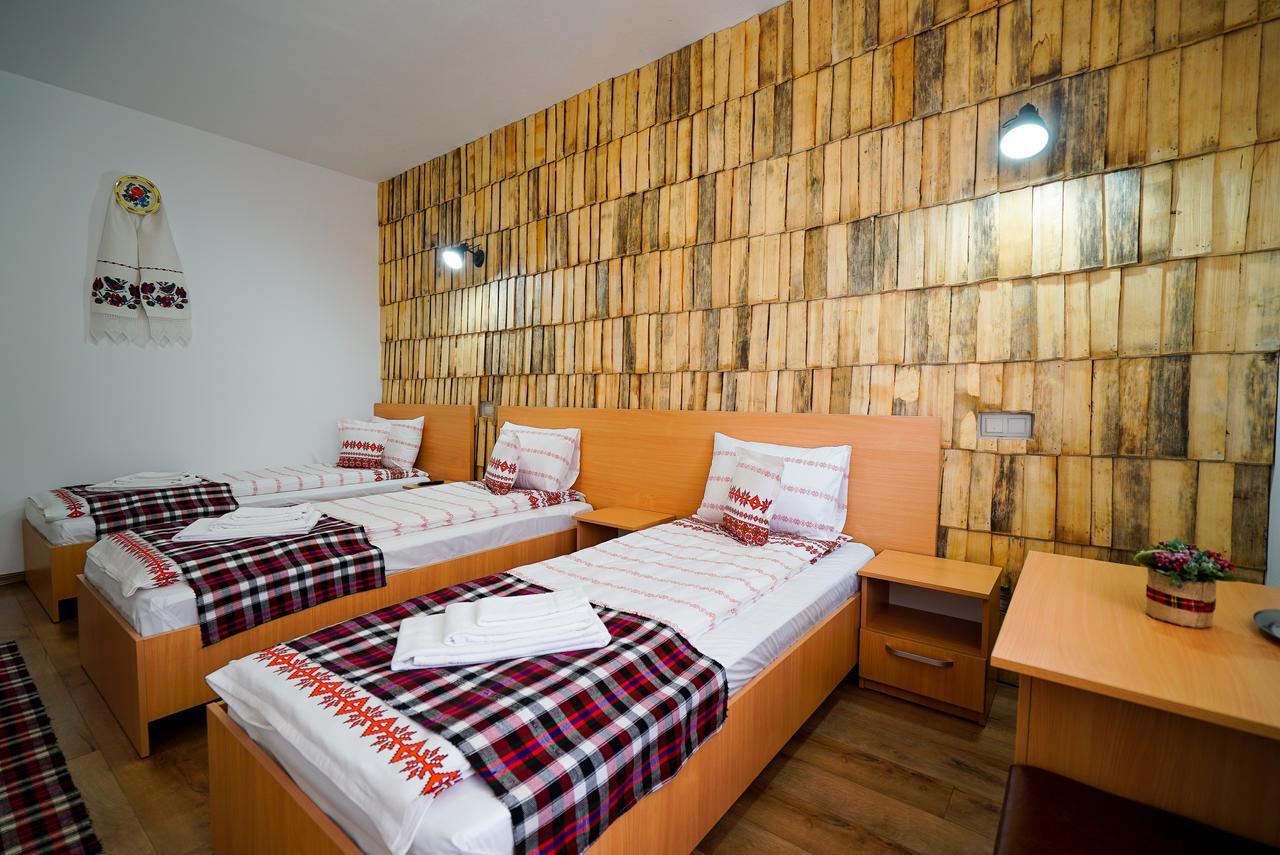 Casa Ralucai Hotell Moisei Exteriör bild