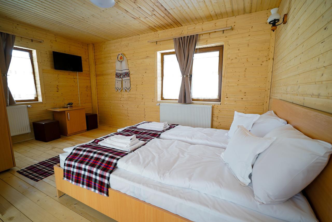 Casa Ralucai Hotell Moisei Exteriör bild