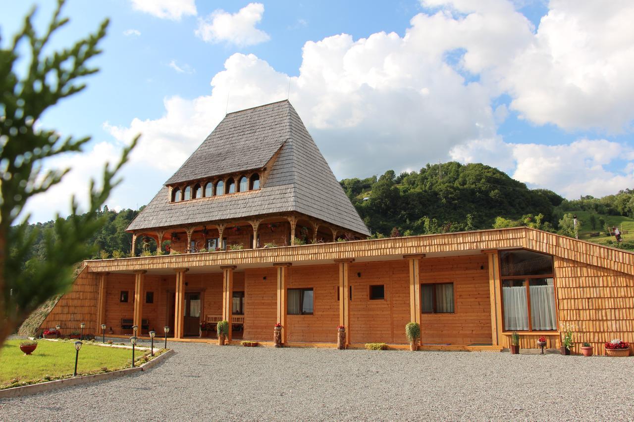 Casa Ralucai Hotell Moisei Exteriör bild