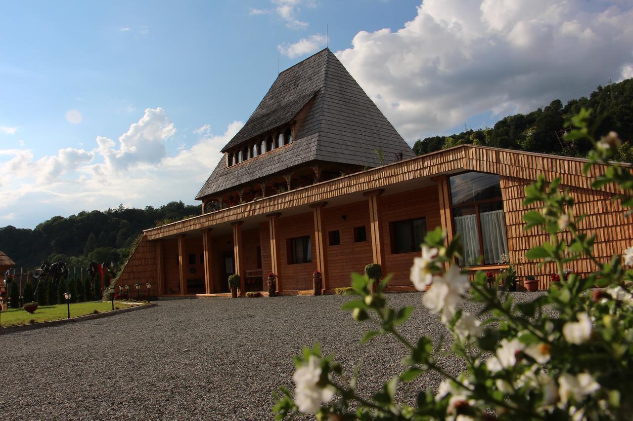 Casa Ralucai Hotell Moisei Exteriör bild