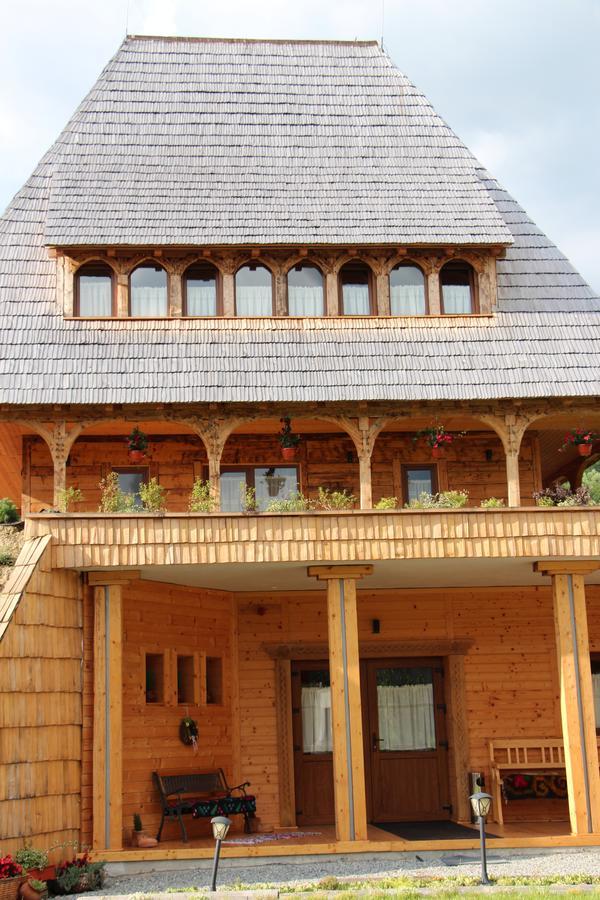 Casa Ralucai Hotell Moisei Exteriör bild
